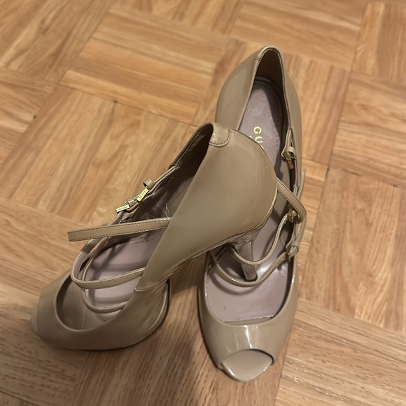 Gucci shoes - Picture 2 of 4